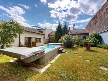 Wohnen im Grünen | Einfamilienhaus auf 606 m² mit Pool und Dreifachgarage in Kittsee