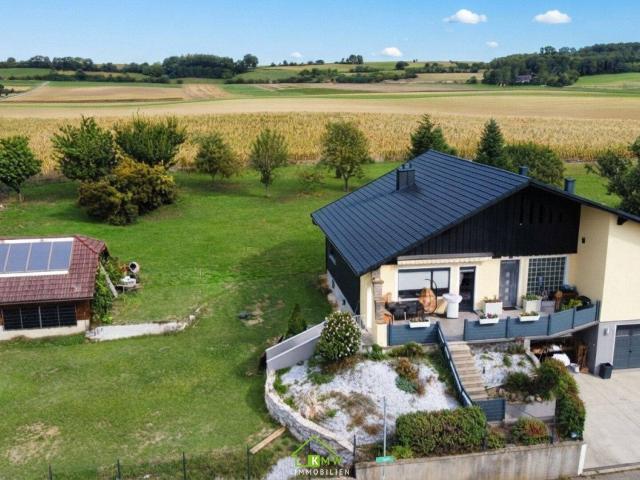 Wohnen im Grünen: Einfamilienhaus mit großem Grundstück und vielen Möglichkeiten