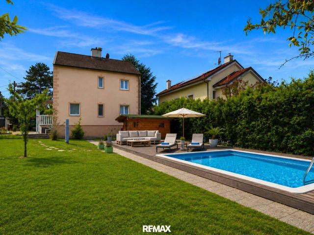 Wohnen im Grünen – Familienhaus mit Pool und großem Garten