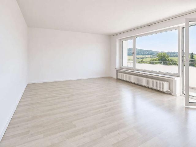 Wohnen im Grünen: Gepflegte 3 Zimmer Wohnung mit Sonnenbalkon Coburg