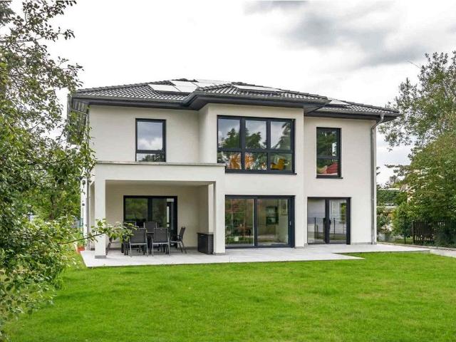 Wohnen im Grünen === Haus im Umland