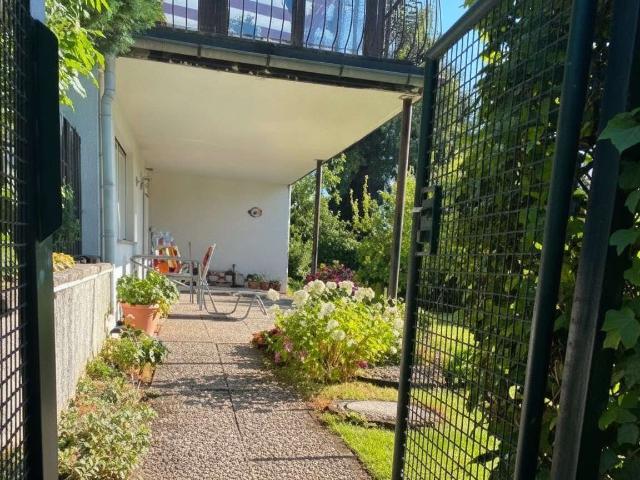 Wohnen im Grünen Helle Wohnung mit eigenem Garten und schönem Ausblick im Schling