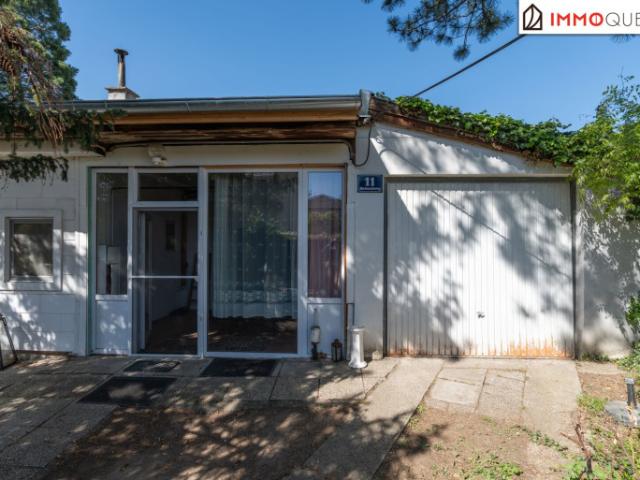 Wohnen im Grünen in Wien Charmantes Einfamilienhaus mit Garten, Garage und viel Entwicklungspotenzial!