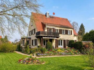 Wohnen im Grünen vor den Toren Dresdens Ihr modernes Zuhause in Langebrück mit Kamin