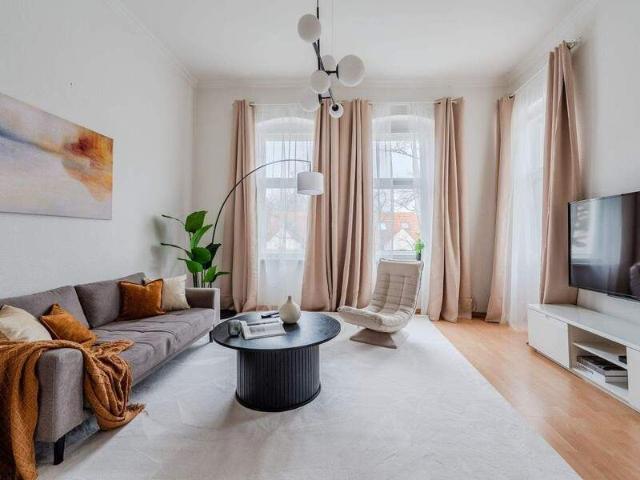 Wohnen im grünen Zehlendorf – 2 Zimmer mit Balkon