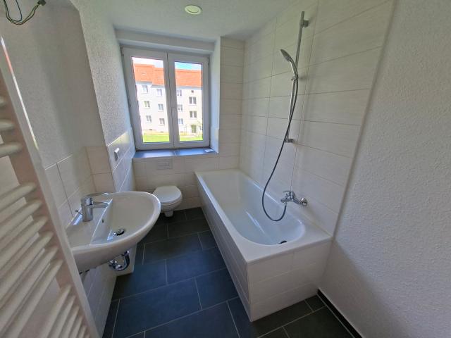 Wohnen im Grünen: 3 Raumwohnung mit Balkon in Siegmar Chemnitz