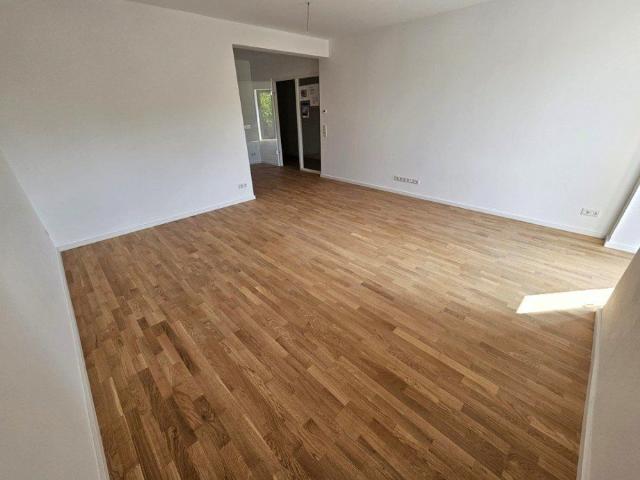 Exklusive Dachterrassenwohnung im Denkmal 3 Zimmer, HWR, Fußbodenheizung & Stellplatz inklusive