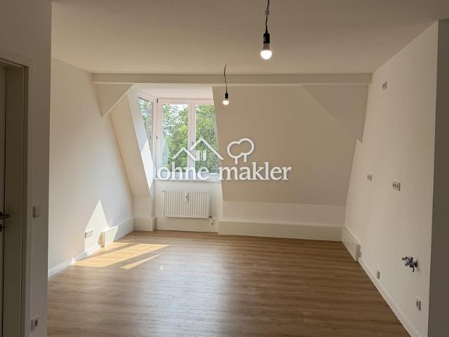 Wohnen im Denkmal – frisch sanierte 115 m² Dachgeschosswohnung mit großem Wohnbereich