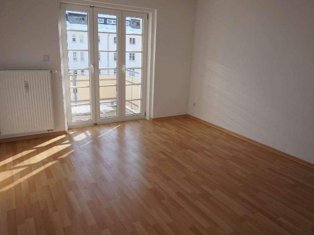 Wohnen im Heimgarten im 2. OG groÃe KÃ¼che + 2 Balkone