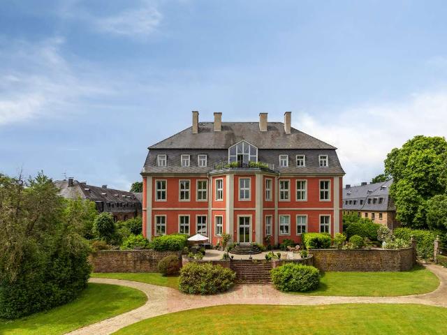 Wohnen im Herrenhaus von Schloss Rösberg – Exklusive Maisonettewohnung mit historischem Charme