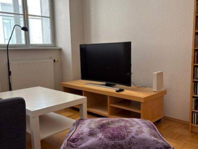Wohnen im Herzen der Josefstadt | 2 Zimmer Wohnung nahe Rathaus  Buchfeldgasse  ab 01.11. verfügbar