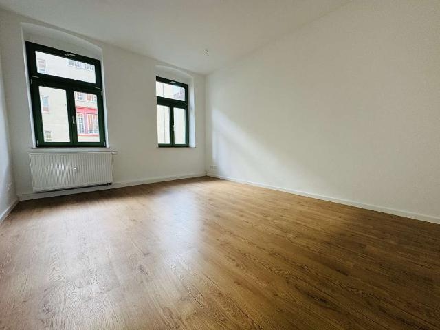 Wohnen im Herzen von Chemnitz: Moderne 4 Zimmer Wohnung im Lutherviertel