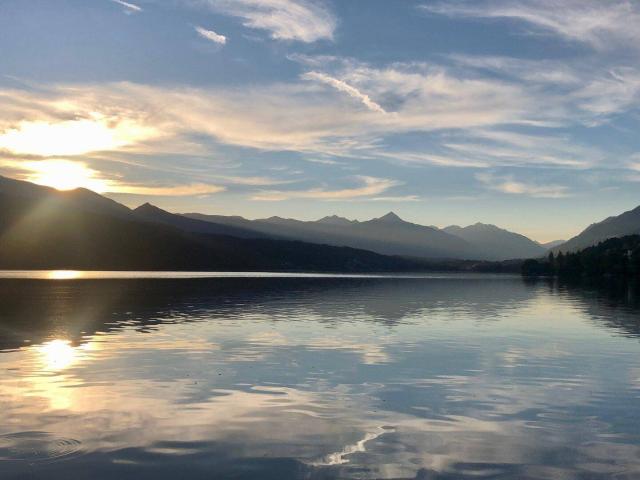 WOHNEN IM HERZEN VON MILLSTATT MIT UNVERGLEICHLICHER AUSSICHT, SONNE UND DER BEGEHRTEN MÖGLICHKEIT AUF SEEZUGANG!