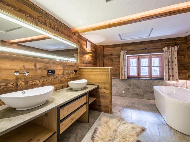 Wohnen im luxuriös ausgebauten Bauernhaus