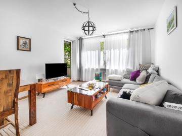 Wohnen im modernisierten Mehrfamilienhaus – Gepflegte 3 Zimmer Wohnung in ruhiger Lage