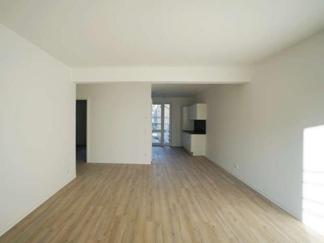 Wohnen im Neubau: 2 Zimmer mit Balkon und EBK im Zentrum Ost