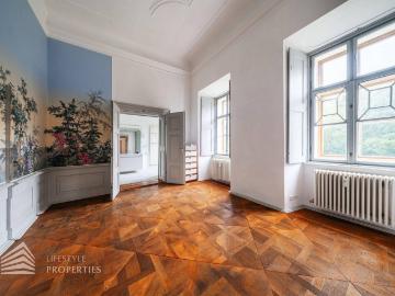 Wohnen im Schloss! 4 Zimmer Wohnung in Ebergassing