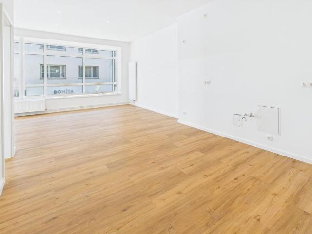 Wohnen im Stadtkern Fußgängerzone mit vielen Fenstern!