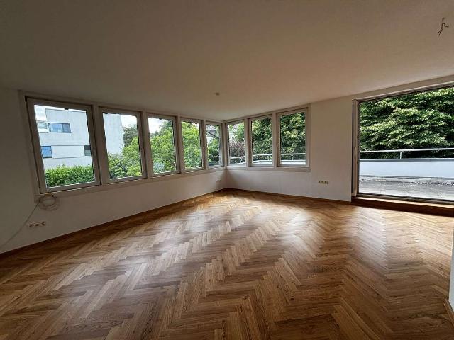 Wohnen im Penthouse über den Dächern von Kassel Wilhelmshöhe, den Bergpark in direkter Nähe