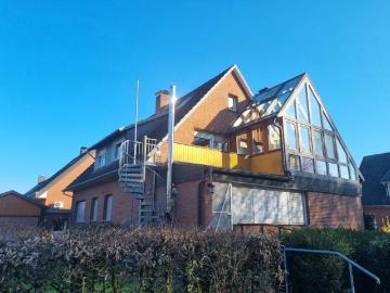 Wohnen im Wandel: Zweifamilienhaus mit individueller Entwicklung in 49186 Bad Iburg Sentrup