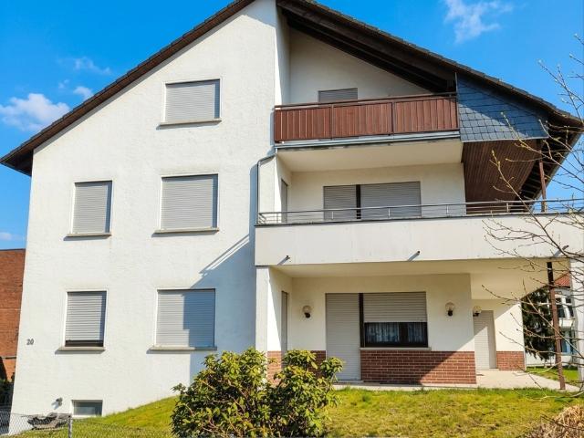 Wohnen & Investieren: Großzügiges Zweifamilienhaus in Hösbach mit viel Potential!