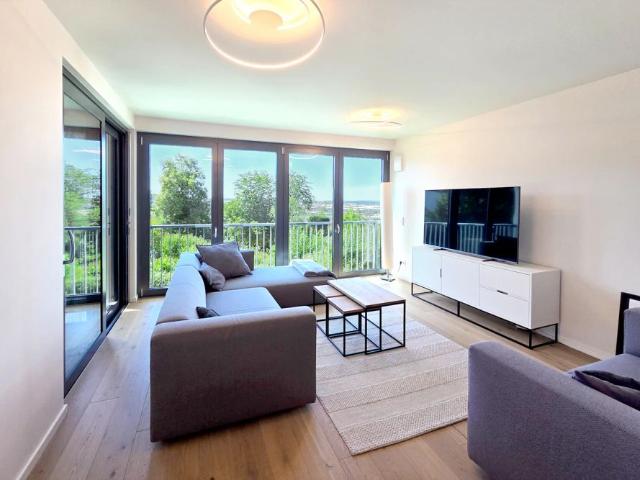 Wohnen in Aussichtslage: Maisonettewohnung mit Haus Feeling und großem Garten