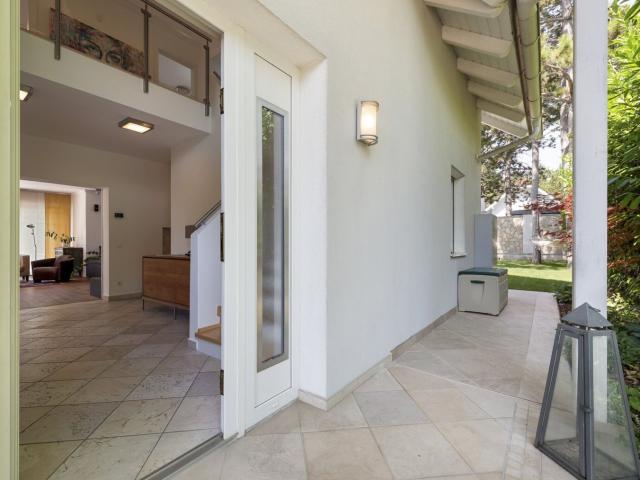 Wohnen in Bester Lage Über Bad Fischau | Bezugsfertige Villa mit Pool und Viel Privatsphäre | Auch Ideal in Kombination Leben & Arbeiten
