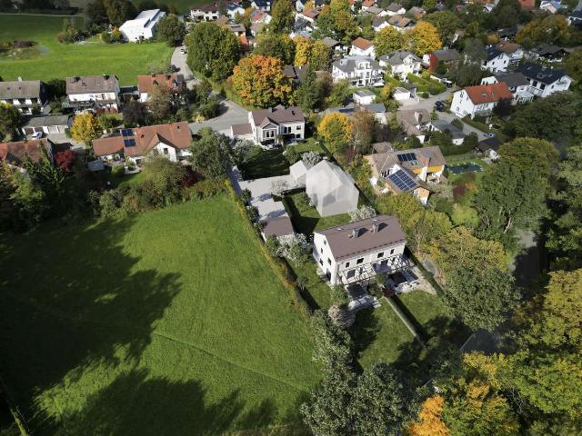 Wohnen in bester Südwestlage Doppelhaushälfte mit großzügigem Garten und besonderem Charme