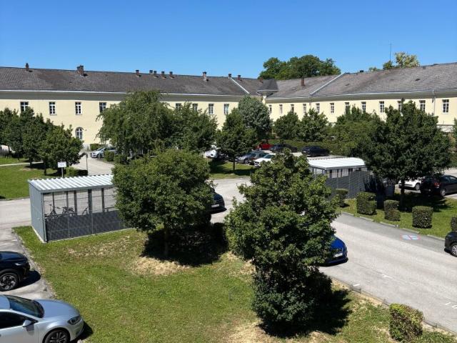wohnen in den dragonerhöfen von wels gepflegte 1 zimmer wohnung mit abstellraum und modernem badezimmer inkl. wanne ! verfügbar ab 01.09.2026!