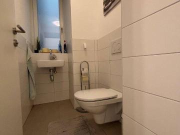 Wohnen in den DRAGONERHÖFEN von Wels gepflegte 2 Zimmer Wohnung mit modernem Badezimmer inkl. Wanne | Ab 01.06.2026 verfügbar!