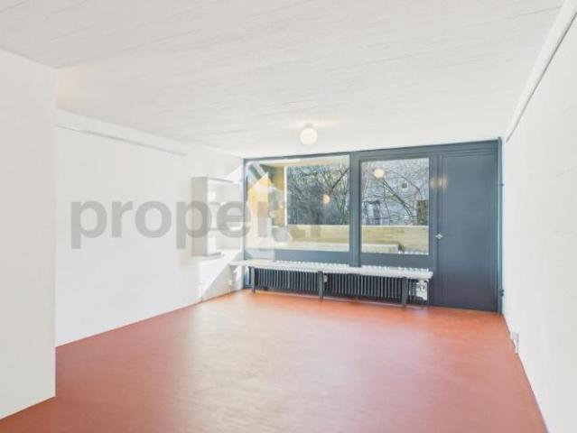 Wohnen in einer Ikone der Schweizer Architektur | Einzigartige 4.5 Zimmer Maisonettewohnung im denkmalgeschützten Atelier 5 Ensemble in Flamatt