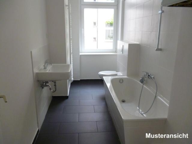 Wohnen in Friedrichsfelde: 2,5 Zimmer mit Top Anbindung & Erholungsfaktor