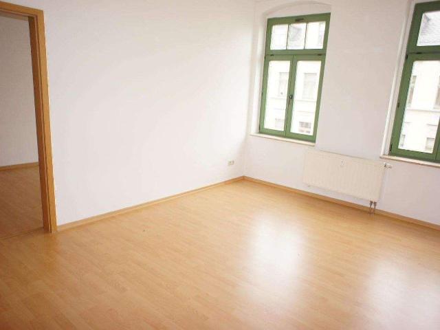 Wohnen in KÃ¼chwaldnÃ¤he mit Balkon + Laminat im 2. OG