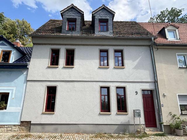 Wohnen in hoher Lebensqualität mit Terrasse in Weißenfels