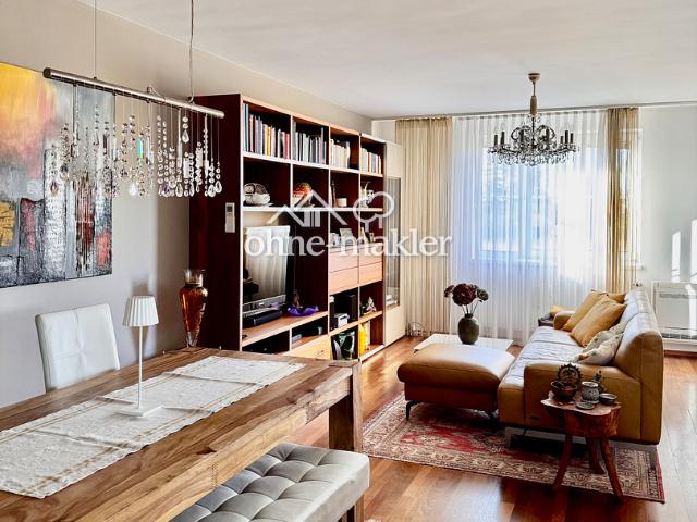 Wohnen in Lobaunähe mit Stil & Grünblick: 4 Zimmer Wohnung mit Klimaanlage, Westbalkon & Tiefgarage