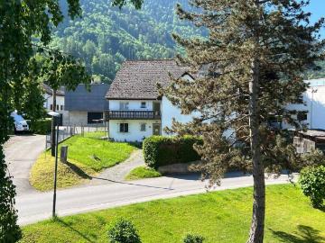 Wohnung zur Miete in 6800 - Balkon, Ausgestattete Küche