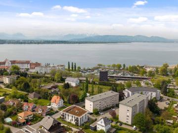 Wohnen in Seenähe: 3 Zimmer Wohnung mit Süd Balkon und See & Bergblick