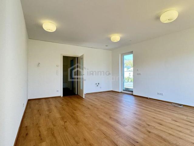 Wohnen in Seewalchen am Attersee– Helle 2 Zimmer Wohnung mit Loggia und Blick ins Grüne