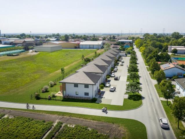 Wohnen in Raasdorf Doppelhaushälften mit Garten, 4,5 Zimmer, 110 m² – 2 Stellplätze