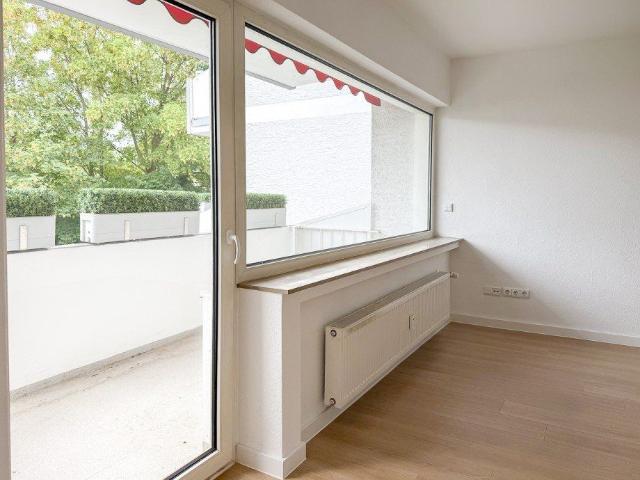 Wohnen in ruhiger Lage: Frisch renovierte 3 Zimmer Wohnung