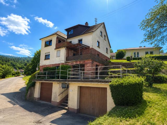 Wohnen in ruhiger Lage: Großzügiges 1 bis 2 Familienhaus mit herrlichem Weitblick!