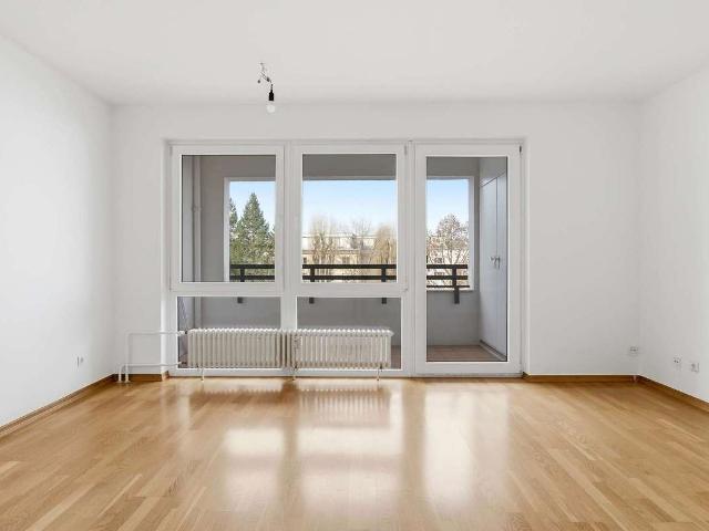 Wohnen in Wilmersdorf helle 2 Zimmerwohnung mit Balkon