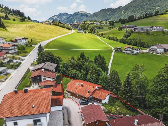 Wohnen in Thiersee: Helles Zweifamilienhaus mit Garten und großem Balkon