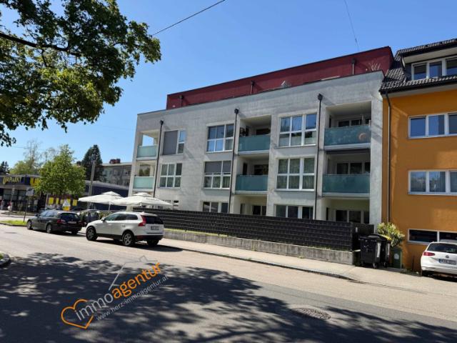 Ankommen, aufatmen und sofort zuhause fühlen, barrierefrei erreichbare 3‑Zimmer‑Wohnung mit Loggia und Tiefgarage in Linz Kleinmünchen