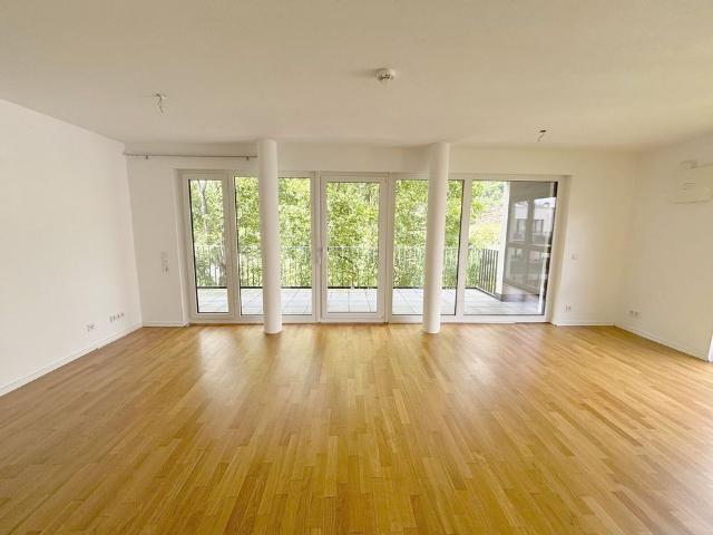 Wohnen mit Moselblick – gepflegte 2 ZKB Wohnung im 2. Obergeschoss mit Terrasse