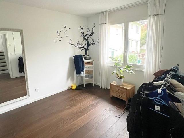 Wohnen mit Nähe zur Natur Doppeleinfamilienhaus zum Vermieten