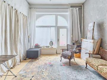 Wohnen mit Atelier Flair: Charaktervolle Altbau Einheit mit Hof & großer Nutzfläche