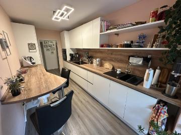 Wohnen mit ALLEN Extras am Geraer Reußpark! 4 Zimmer mit Loggia, Balkon, Aufzug und Tiefgarage!