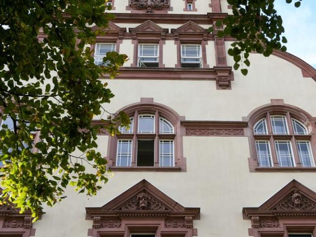 Wohnen mit besonderem Charakter – stilvolle Maisonette Wohnung in Wiesbaden