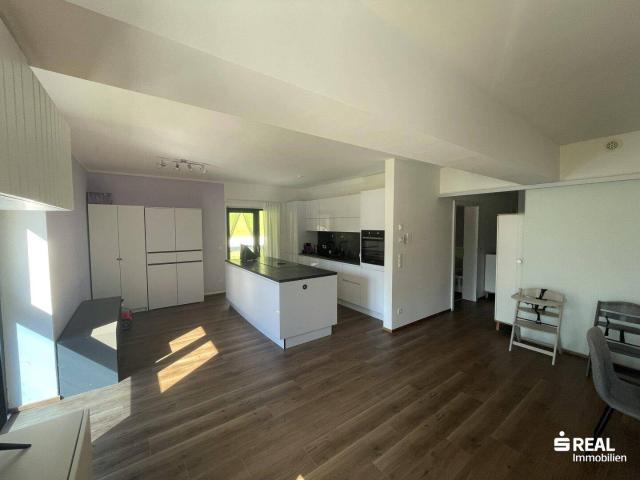 Wohnen mit Bergpanorama – moderne 3 Zimmer Wohnung mit Garten und Terrasse in Gschnitz